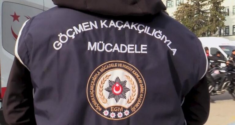 istanbulda-gocmen-kacakcilarina-operasyon-12-gozalti-8-tutuklama-LkDFurcw.jpg